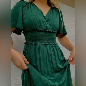 Great condition. No stains. Worn to two weddings.